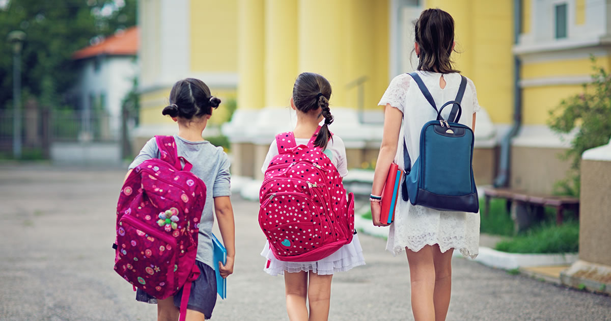 S'aventurer seul sur le chemin de l'école