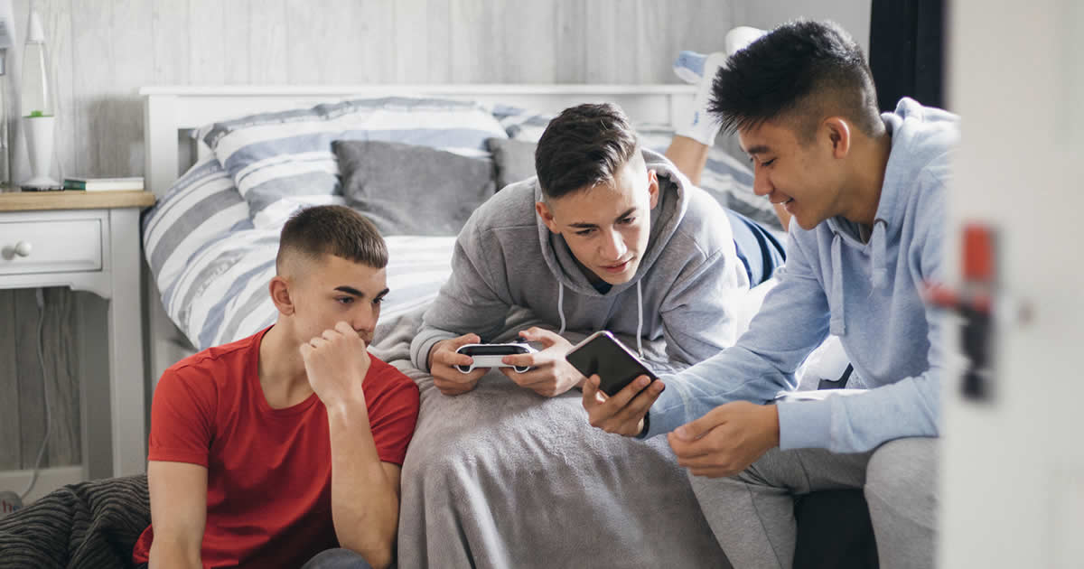 Savez-vous parler le langage de vos ados sur les réseaux sociaux ?
