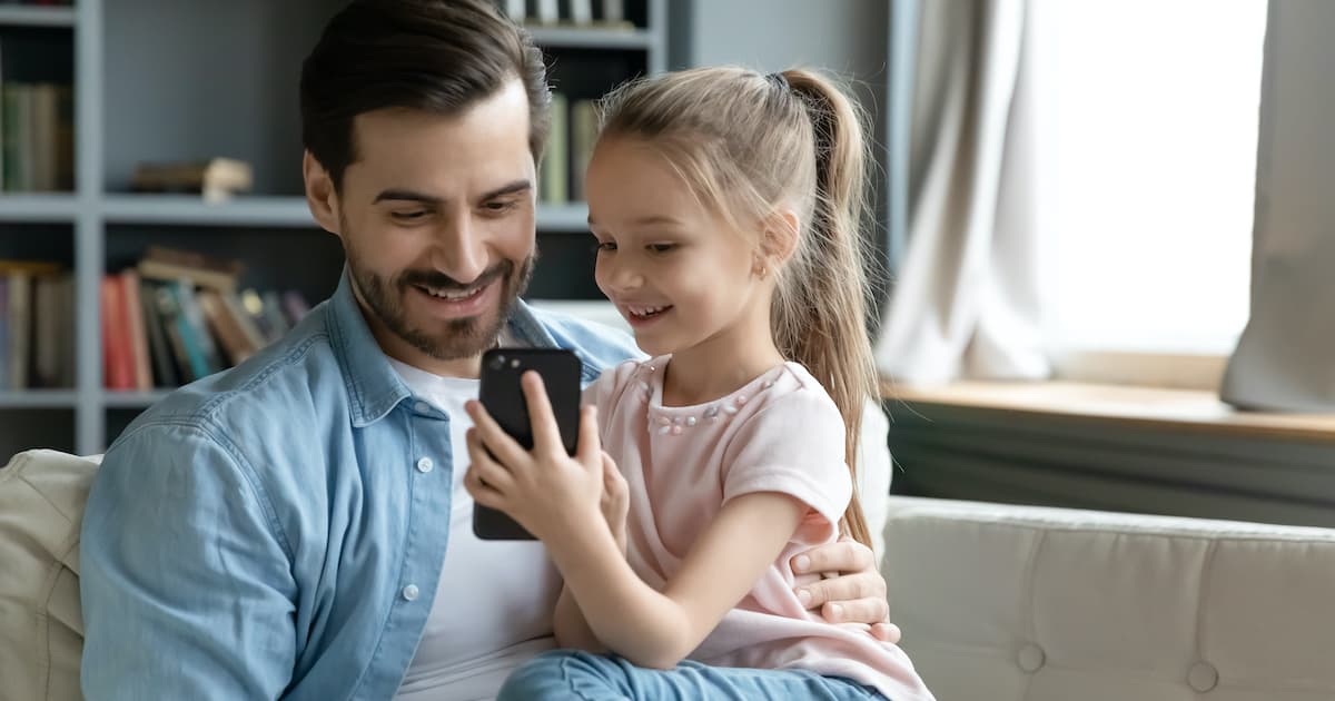 Contrôle parental sur le téléphone : comment accompagner vos ados dans leur usage du téléphone ?