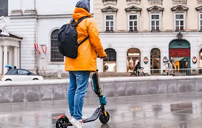 2025PREVpluietrottinettehvignette.webp