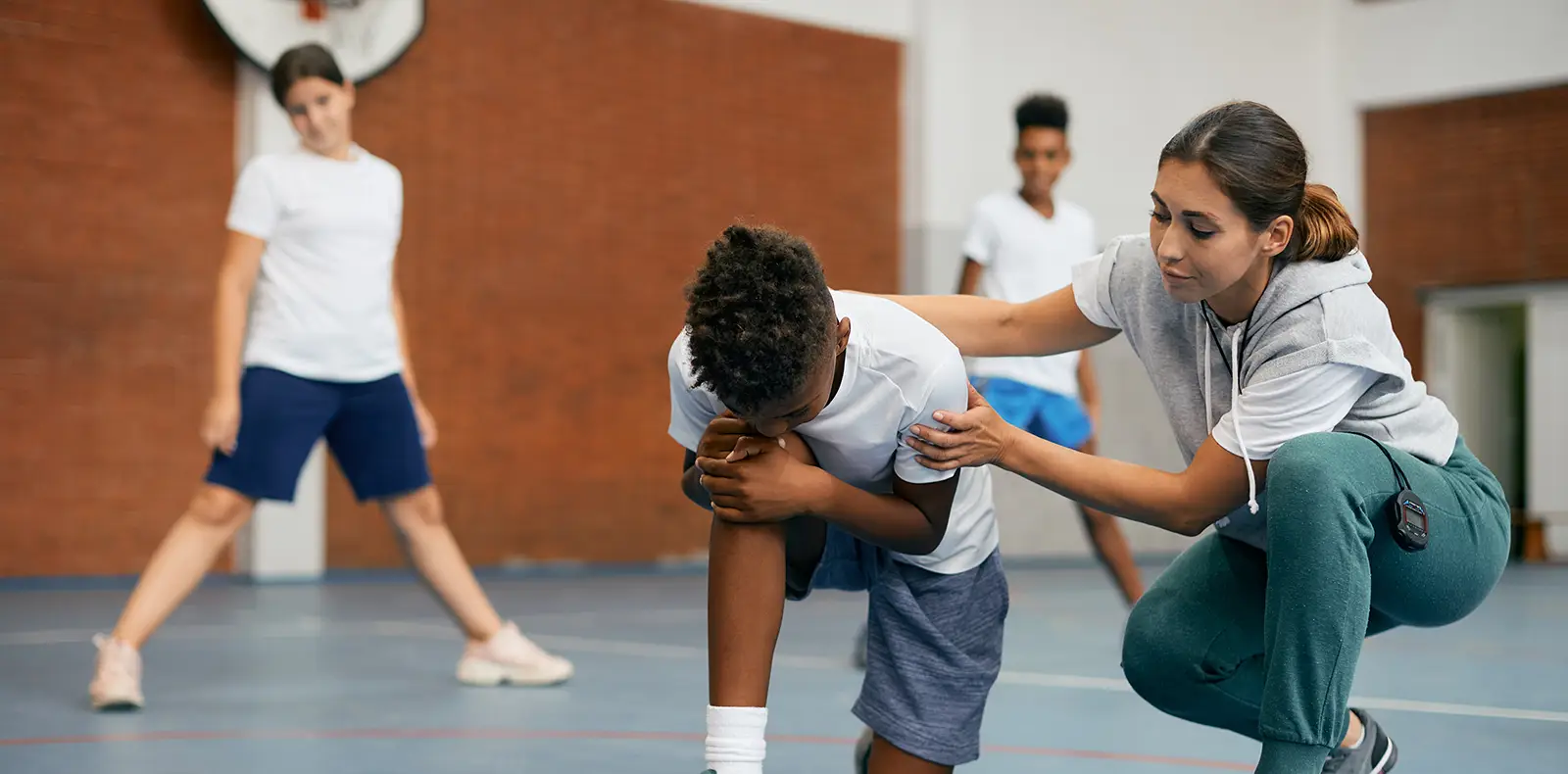 Enfant se blesse en cours de sport