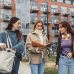 étudiante sur campus