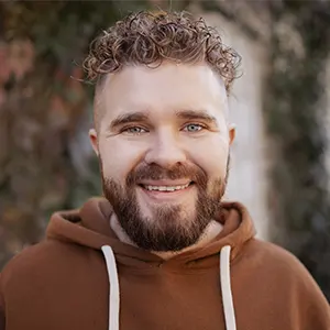 Lucas homme qui s'est fait cambriolé